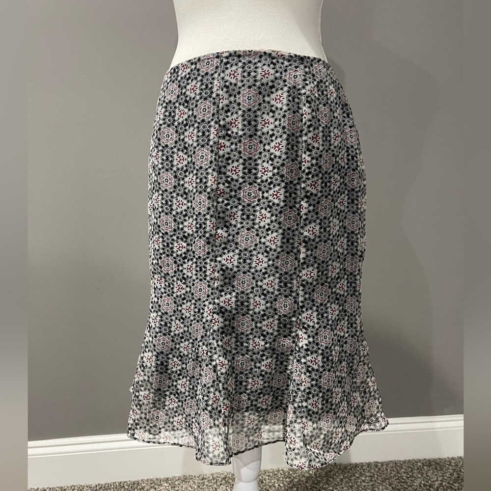 ✨✨Women’s Knee Length Skirt ✨✨